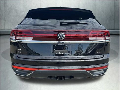 Used 2024 Volkswagen Atlas Cross Sport SE AWD/4WD image 4