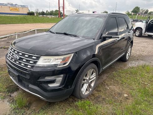 Used 2017 Ford Explorer Limited w/ Equipment Group 301A image 3