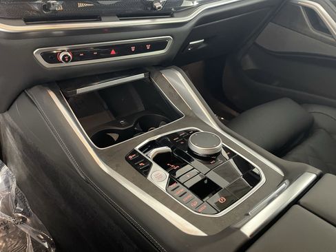 Certified 2024 BMW X6 xDrive40i image 16