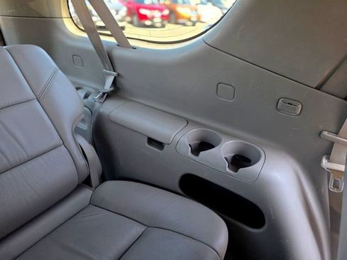 Used 2007 Toyota Sequoia SR5 AWD/4WD image 43