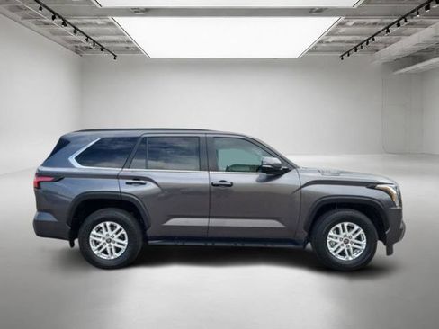 Used 2024 Toyota Sequoia SR5 w/ SR5 Premium Package AWD/4WD image 7