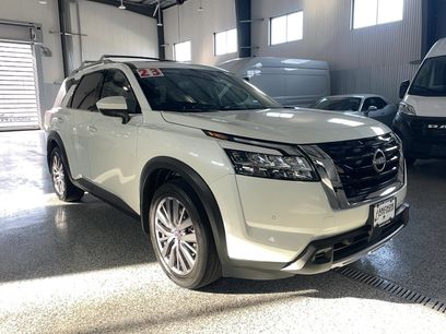 Used 2023 Nissan Pathfinder SL w/ SL Premium Package