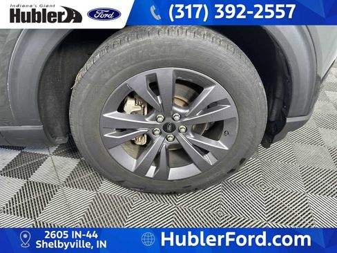 Used 2022 Ford Explorer XLT w/ Equipment Group 202A AWD/4WD image 10