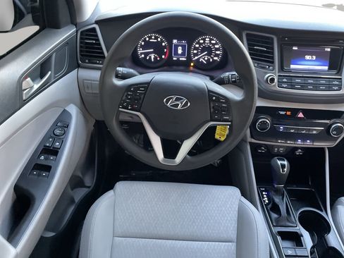 Used 2018 Hyundai Tucson SE FWD image 12