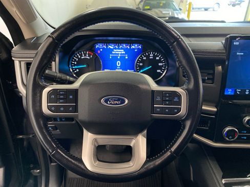 Used 2023 Ford Expedition Max XLT image 20