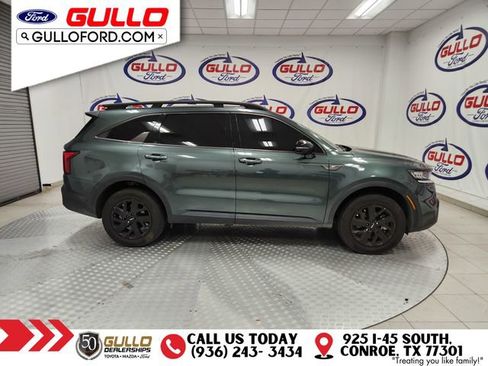 Used 2023 Kia Sorento S w/ Panoramic Sunroof Package image 4
