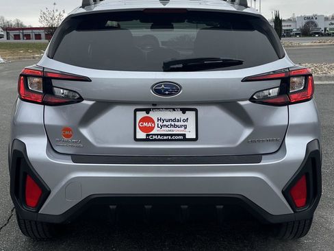 Used 2024 Subaru Crosstrek 2.0i Premium image 4