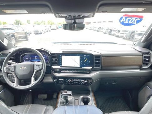 Used 2024 Chevrolet Silverado 1500 High Country w/ Technology Package AWD/4WD image 21
