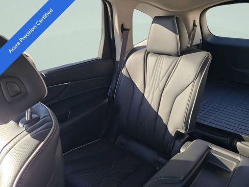 Used 2025 Acura MDX w/ Advance Package image 4