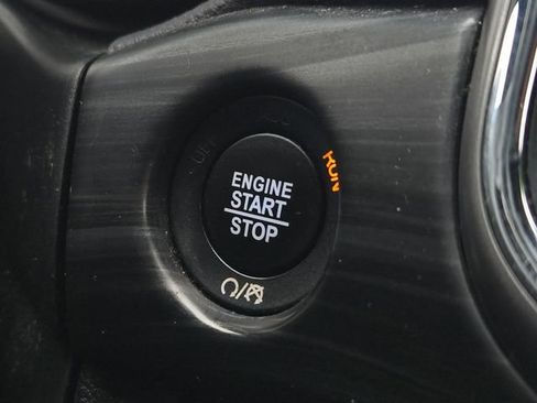 Used 2021 Jeep Grand Cherokee Laredo w/ Security & Convenience Group image 24