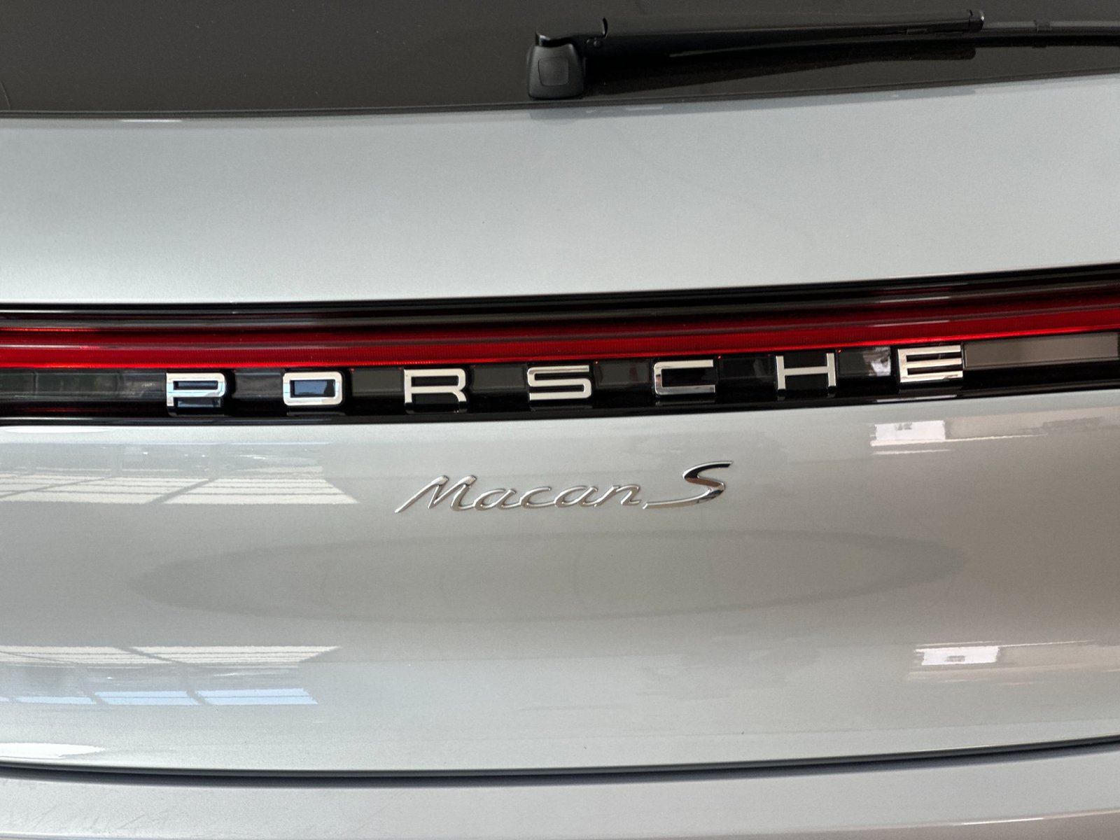 Certified 2026 Porsche Macan S AWD/4WD image 26