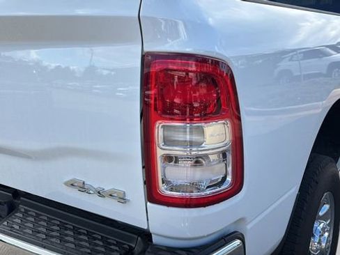 Used 2024 RAM 2500 Tradesman w/ Chrome Appearance Group image 32