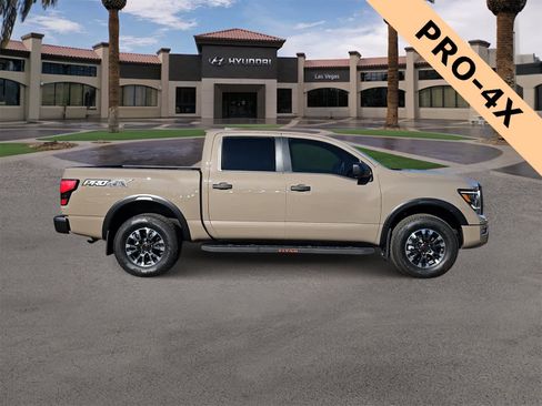 Used 2024 Nissan Titan PRO-4X w/ Off Road Protection Package image 9