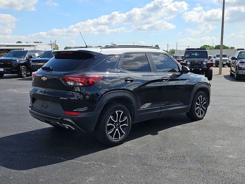 Used 2021 Chevrolet TrailBlazer ACTIV w/ Technology Package FWD image 17