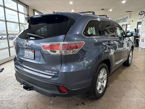 Used 2015 Toyota Highlander Limited Platinum AWD/4WD image 2