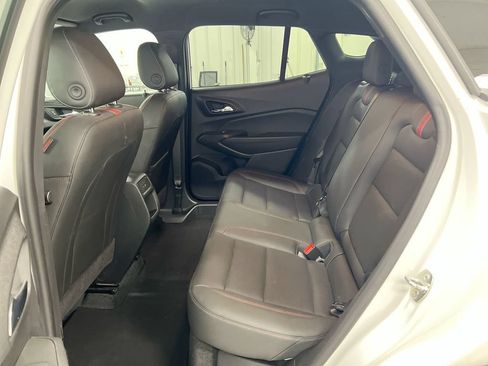 Used 2024 Chevrolet Trax RS FWD image 17