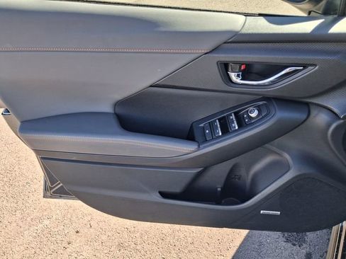 Certified 2025 Subaru Crosstrek 2.5i Limited w/ Crosstrek Mirror Package image 17