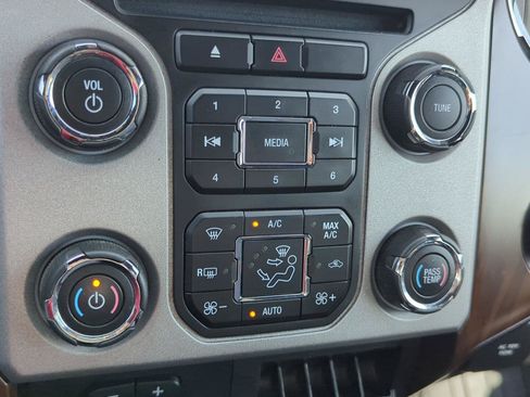Used 2016 Ford F350 Lariat w/ Lariat Ultimate Package AWD/4WD image 20