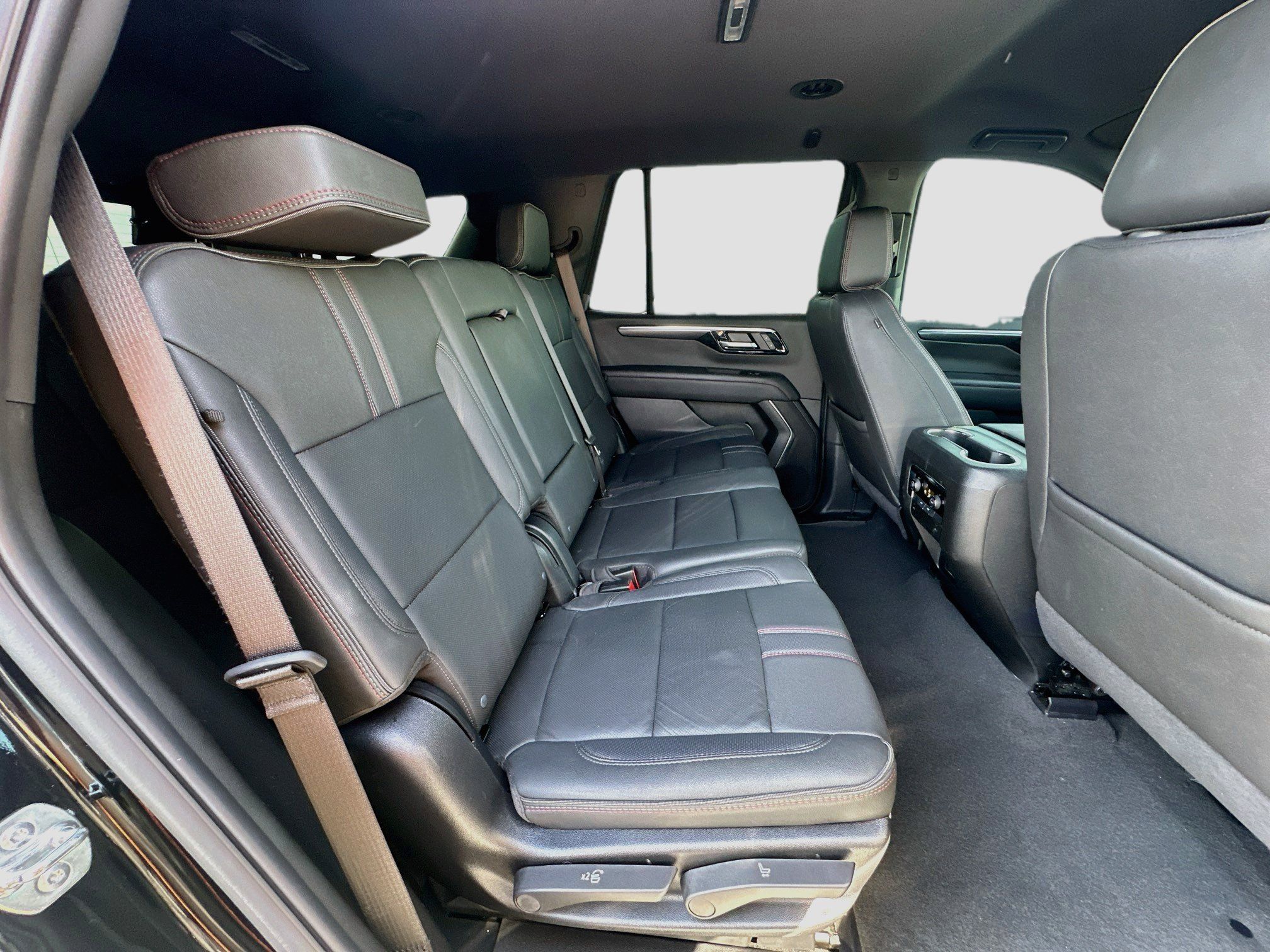 Used 2025 Chevrolet Tahoe RST RWD image 27