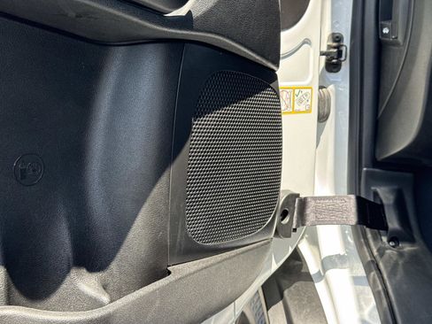 Used 2025 RAM ProMaster 2500 w/ Convenience Group FWD image 21