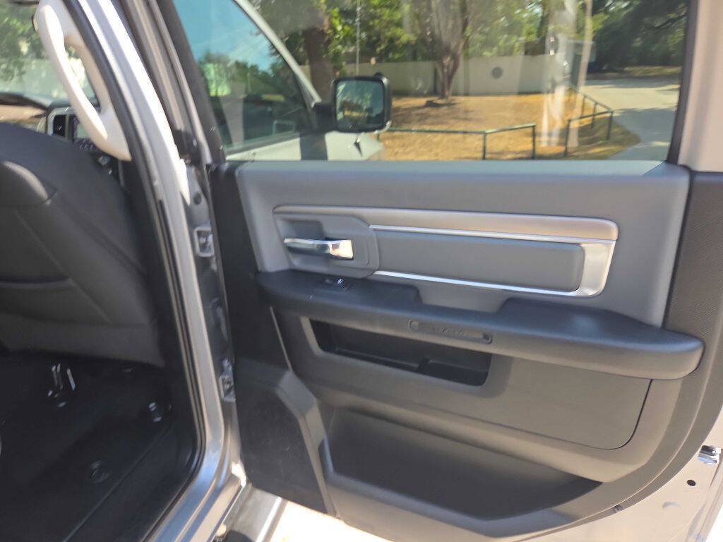 Used 2022 RAM 1500 Classic SLT w/ Electronics Group RWD image 26