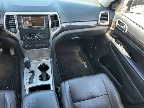 Used 2013 Jeep Grand Cherokee Laredo RWD image 17