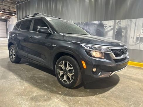 Used 2023 Kia Seltos EX AWD/4WD image 1