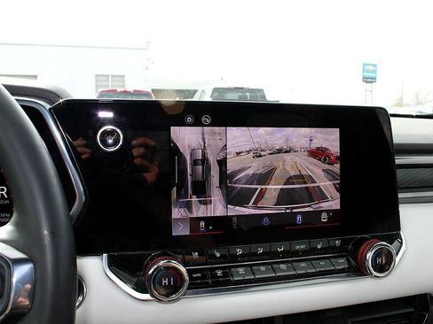 Used 2023 GMC Canyon AT4X image 22