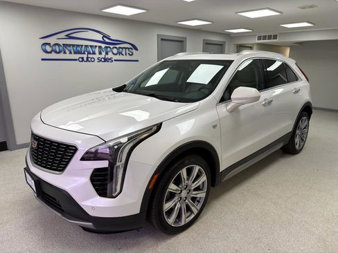 Used 2019 Cadillac XT4 Premium Luxury AWD/4WD image 2