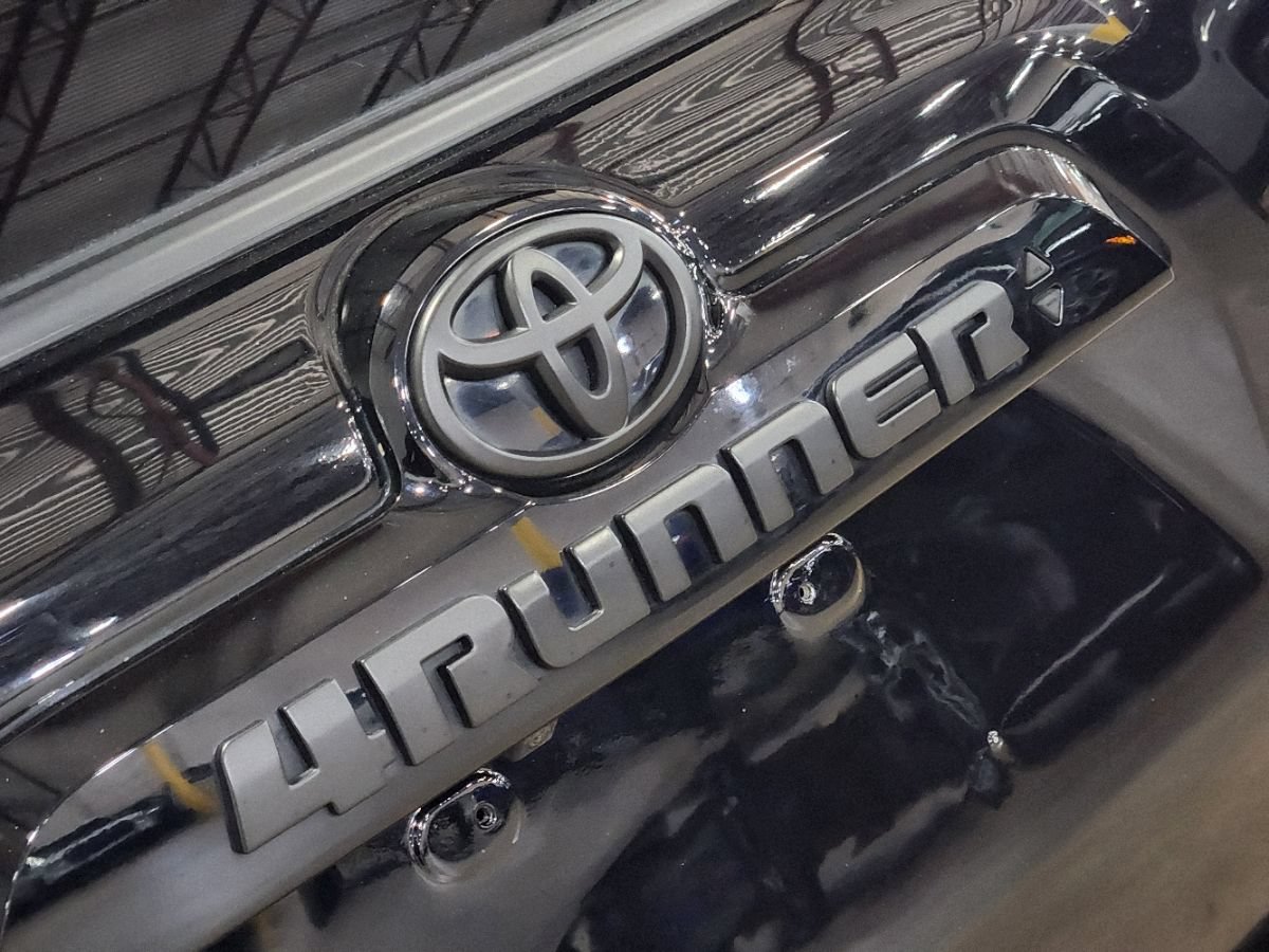 Used 2022 Toyota 4Runner SR5 RWD image 28