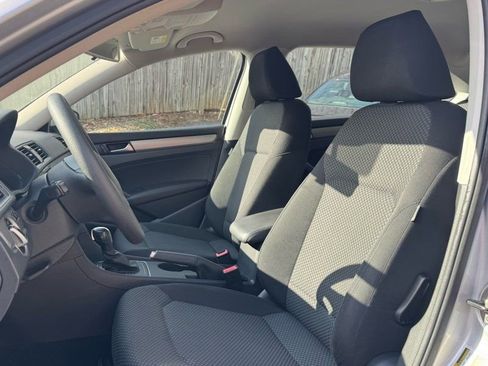 Used 2015 Volkswagen Passat 1.8T S image 13