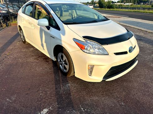 Used 2015 Toyota Prius Persona Series image 4