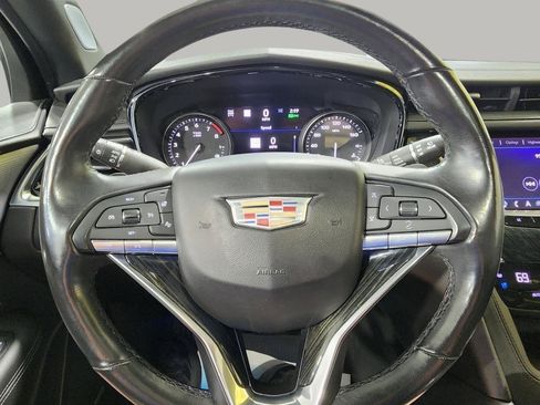 Used 2020 Cadillac XT6 Premium Luxury AWD/4WD image 12