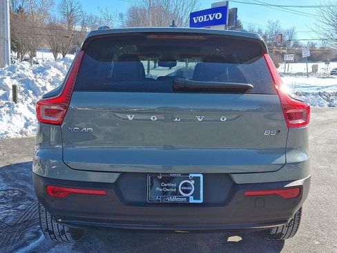 Certified 2025 Volvo XC40 B5 Ultra image 5