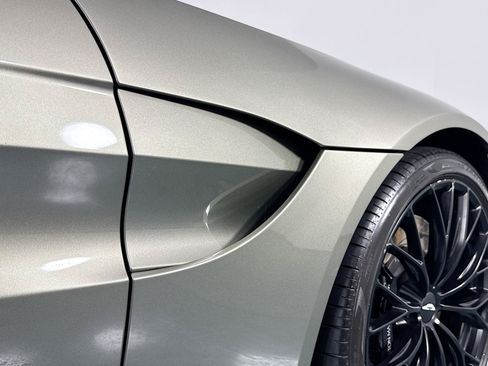 Used 2023 Aston Martin V8 Vantage Roadster RWD image 46
