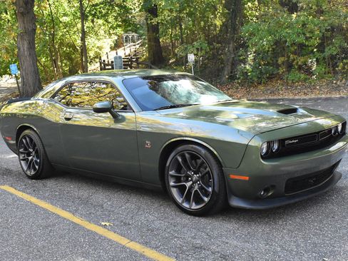 Used 2023 Dodge Challenger R/T Scat Pack w/ Plus Package image 11