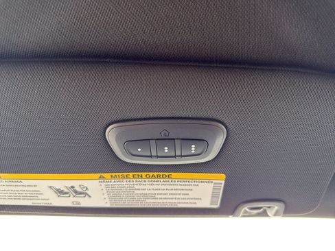 New 2026 Chrysler Pacifica Select FWD image 22