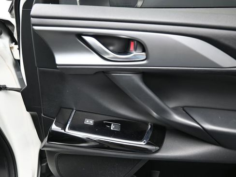 Used 2023 MAZDA CX-9 Touring Plus image 17