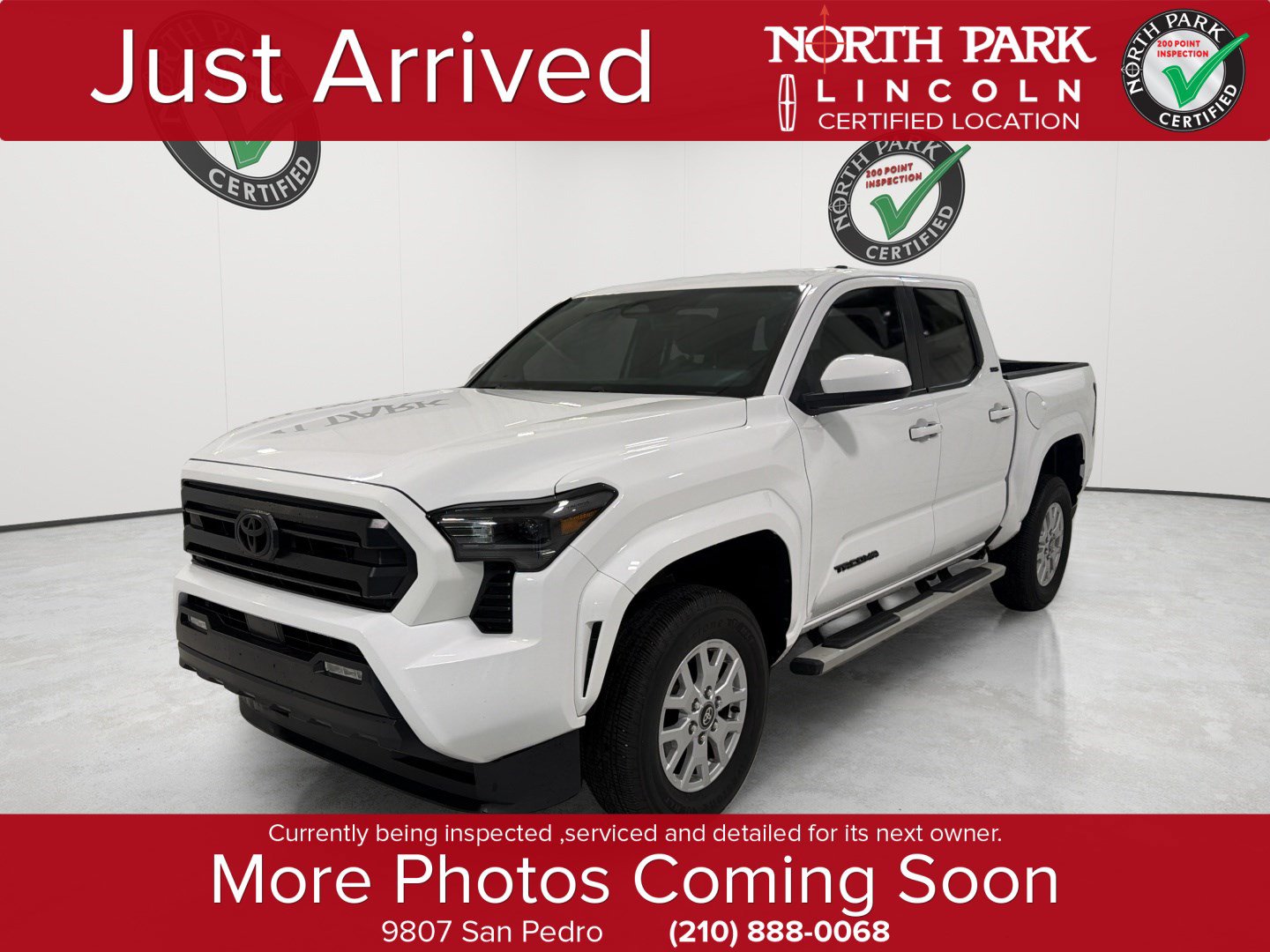 Used 2025 Toyota Tacoma SR5 AWD/4WD image 1