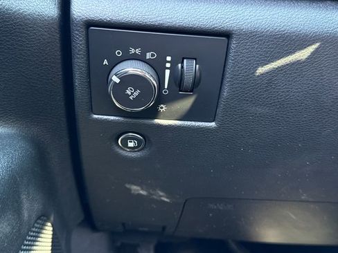 Used 2014 Jeep Grand Cherokee Overland w/ Advanced Technology Group AWD/4WD image 32