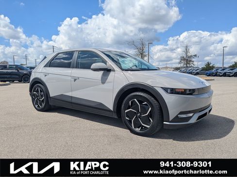 Used 2024 Hyundai Ioniq 5 SEL image 1