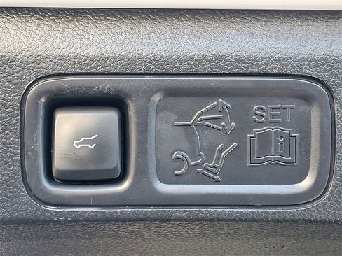 Certified 2023 Ford Expedition Limited image 30