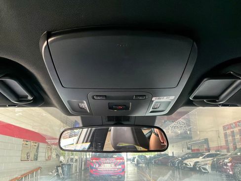 Used 2025 Toyota Camry SE FWD image 16