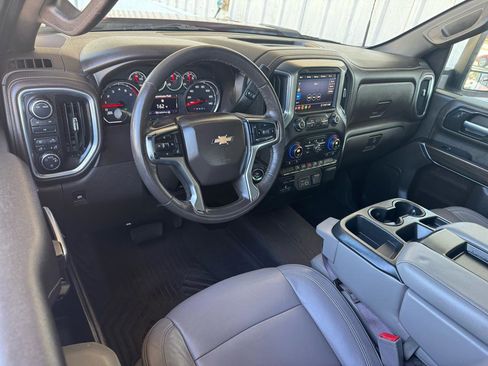 Used 2020 Chevrolet Silverado 2500 LT w/ Convenience Package image 11