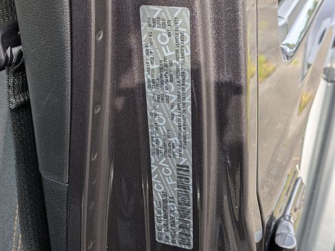 Used 2024 Jeep Wrangler Willys image 28