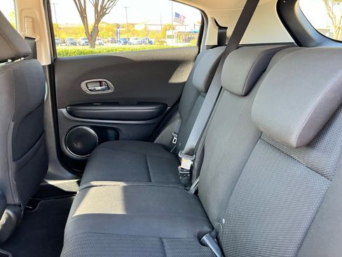 Used 2017 Honda HR-V EX image 23