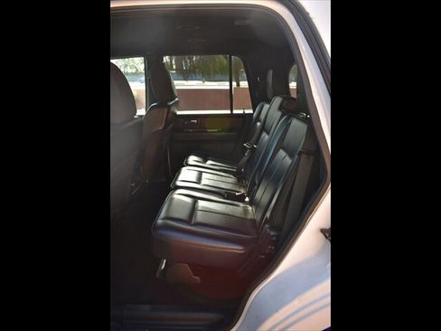 Used 2017 Ford Expedition XL AWD/4WD image 19