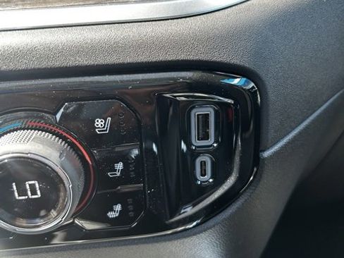 New 2026 Chevrolet Silverado 1500 LTZ w/ LTZ Premium Package image 33