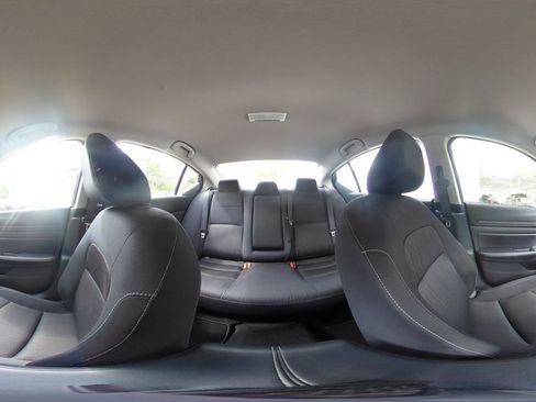 Used 2025 Nissan Altima 2.5 SV FWD image 44