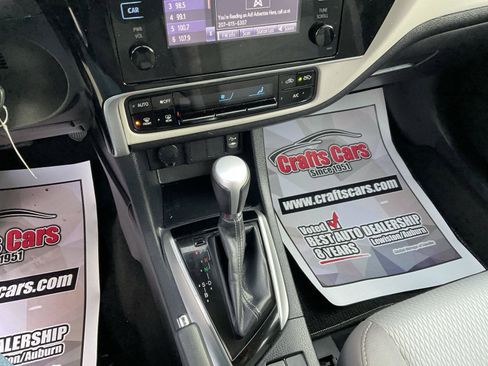 Used 2017 Toyota Corolla LE image 17
